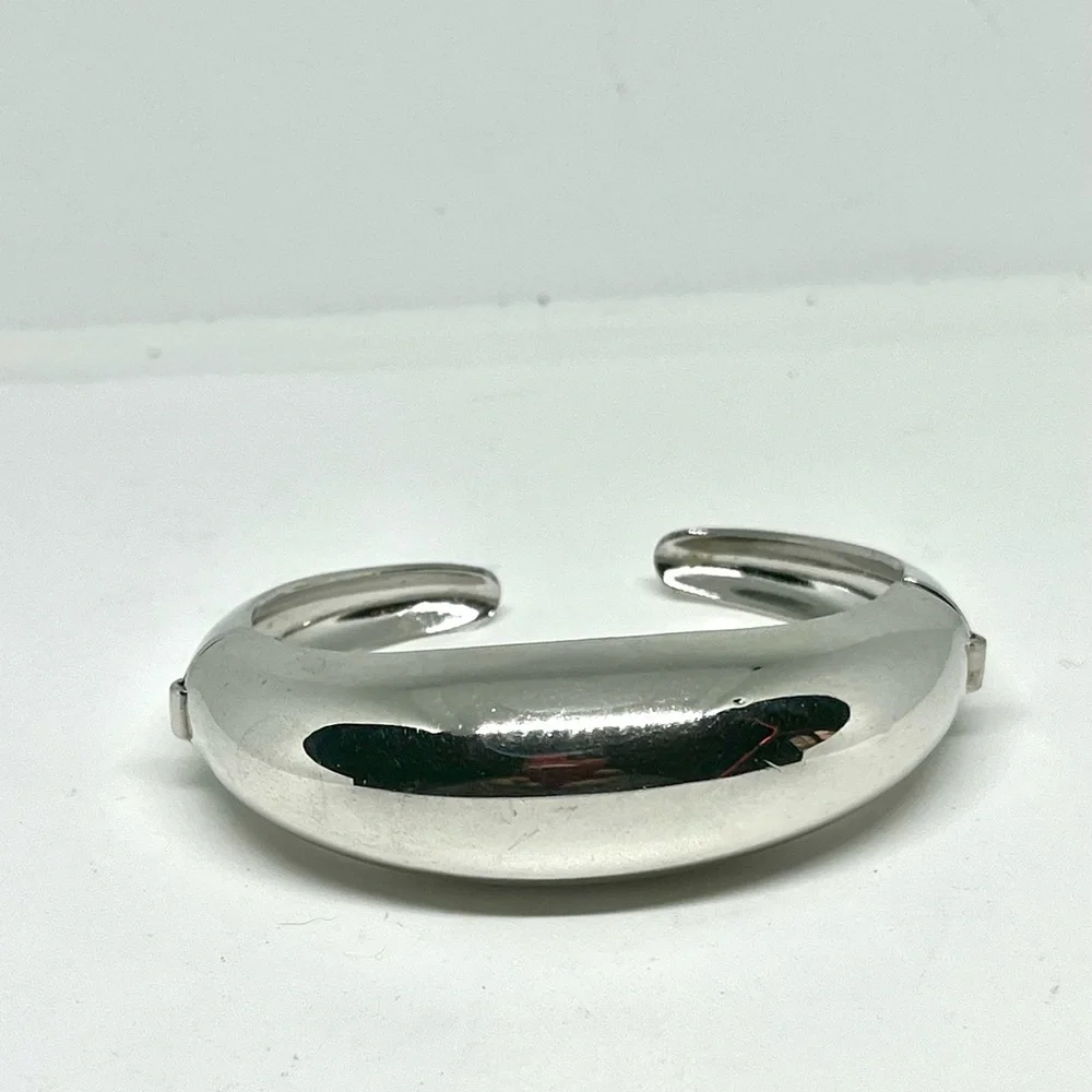 Vintage Coro Pegasus Hinged Bracelet